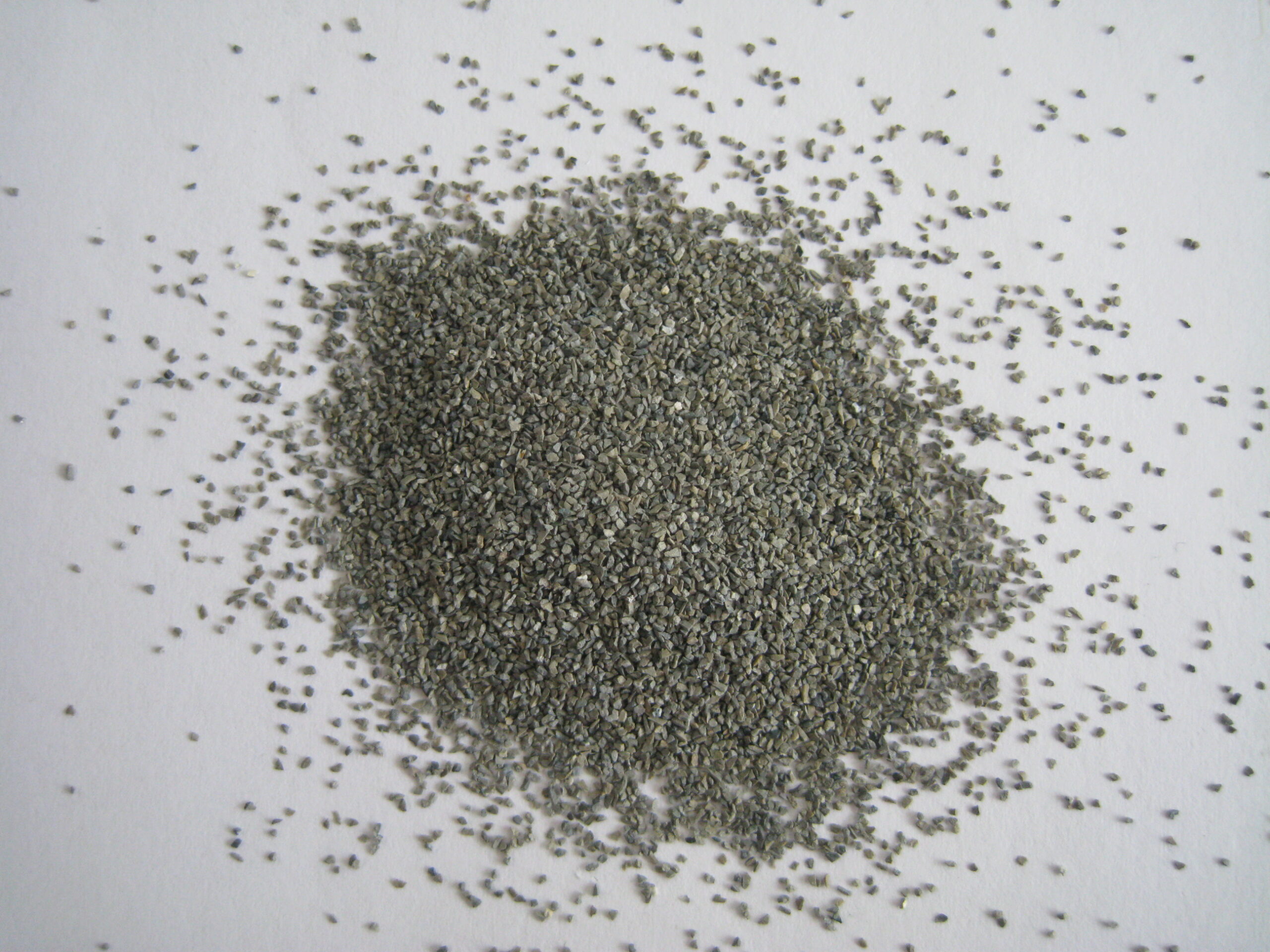 زركونيوم كوروندوم