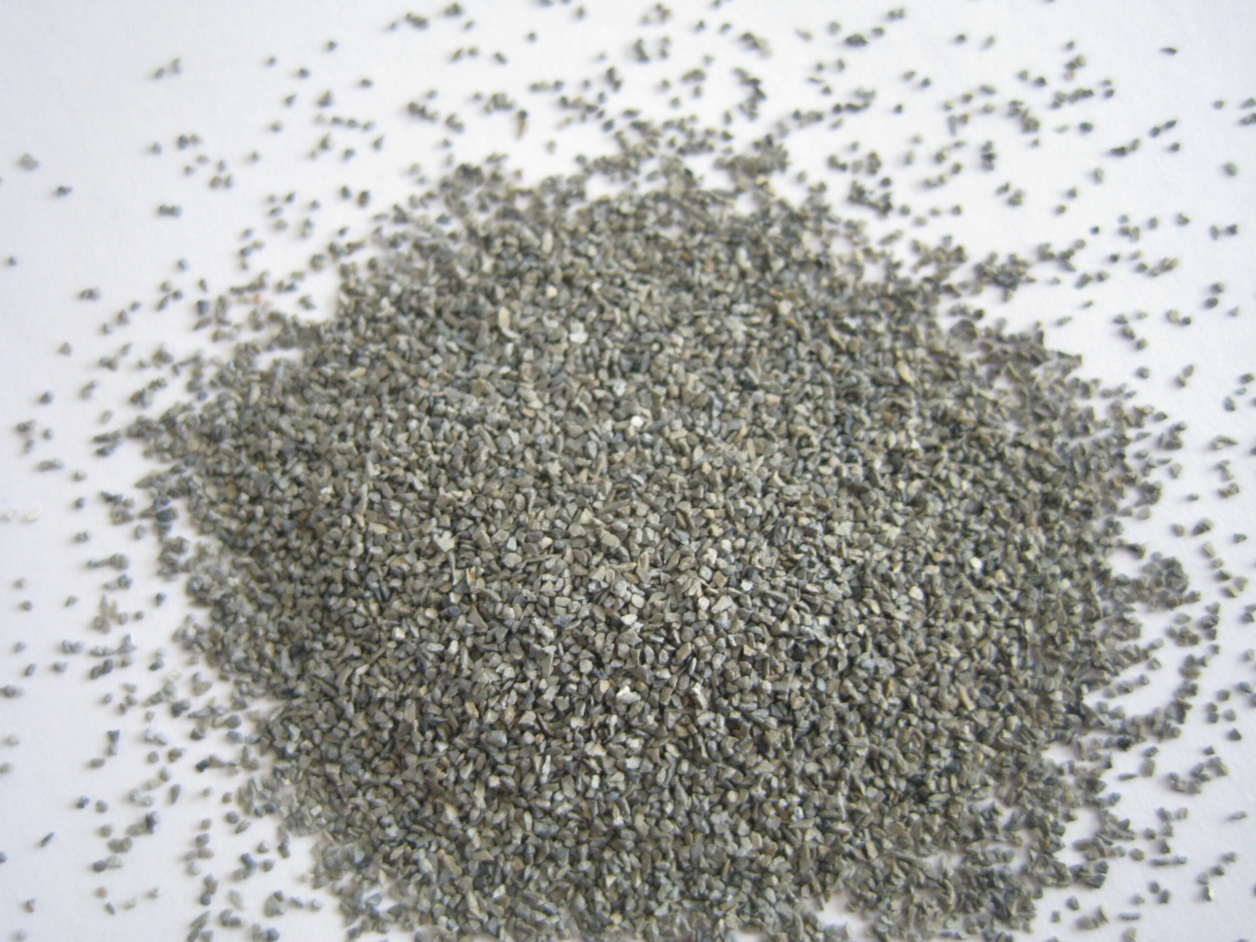 الزركونيوم-كوروندوم