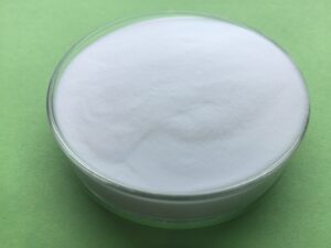 كرة زجاجية مجوفة